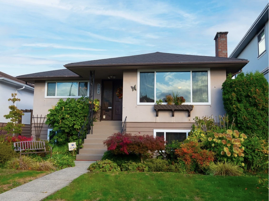 Sold (Bought): Move-in ready South Vancouver house attracts plenty of attention